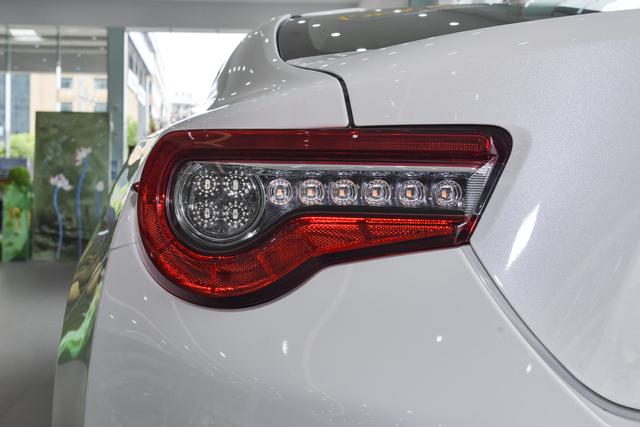 全新一代丰田86试驾视频,丰田86新款吐槽点