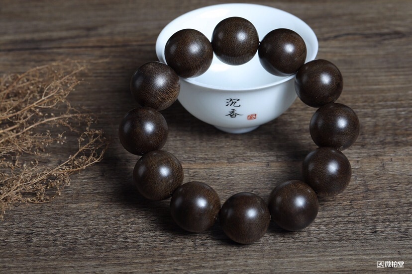 十大垃圾文玩手串血龙木,文玩哪种手串最有收藏价值