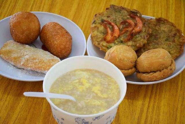 来中山路,别再吃轰炸鱿鱼月亮虾饼了!厦门最地道的小吃藏这里!