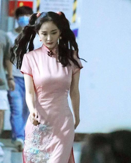 34岁杨幂终于挑战旗袍,杨幂旗袍秀身材写真照片