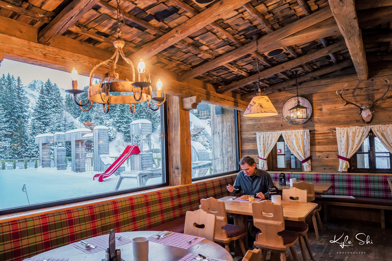 瑞士高山滑雪上演惊险与刺激,瑞士滑雪的真实感受