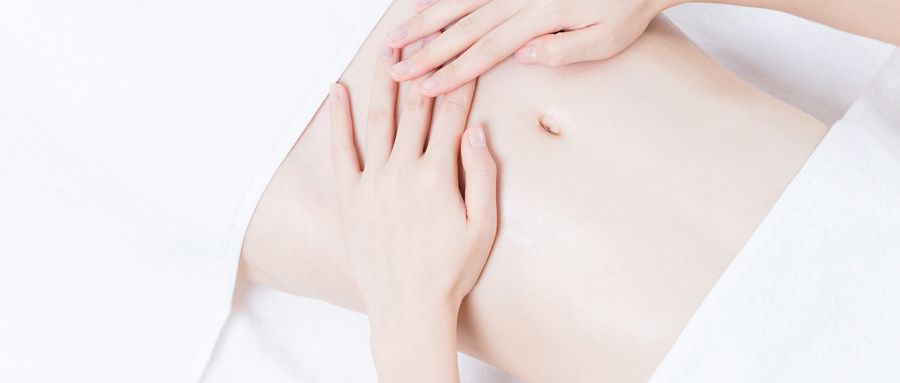 女孩子第一次使用酒店浴缸，第二天*处私**长了痘痘，是性病吗？