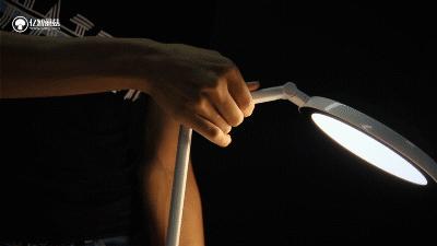 不要再相信“护眼灯”这种鬼话了！200~1500元台灯横测揭秘