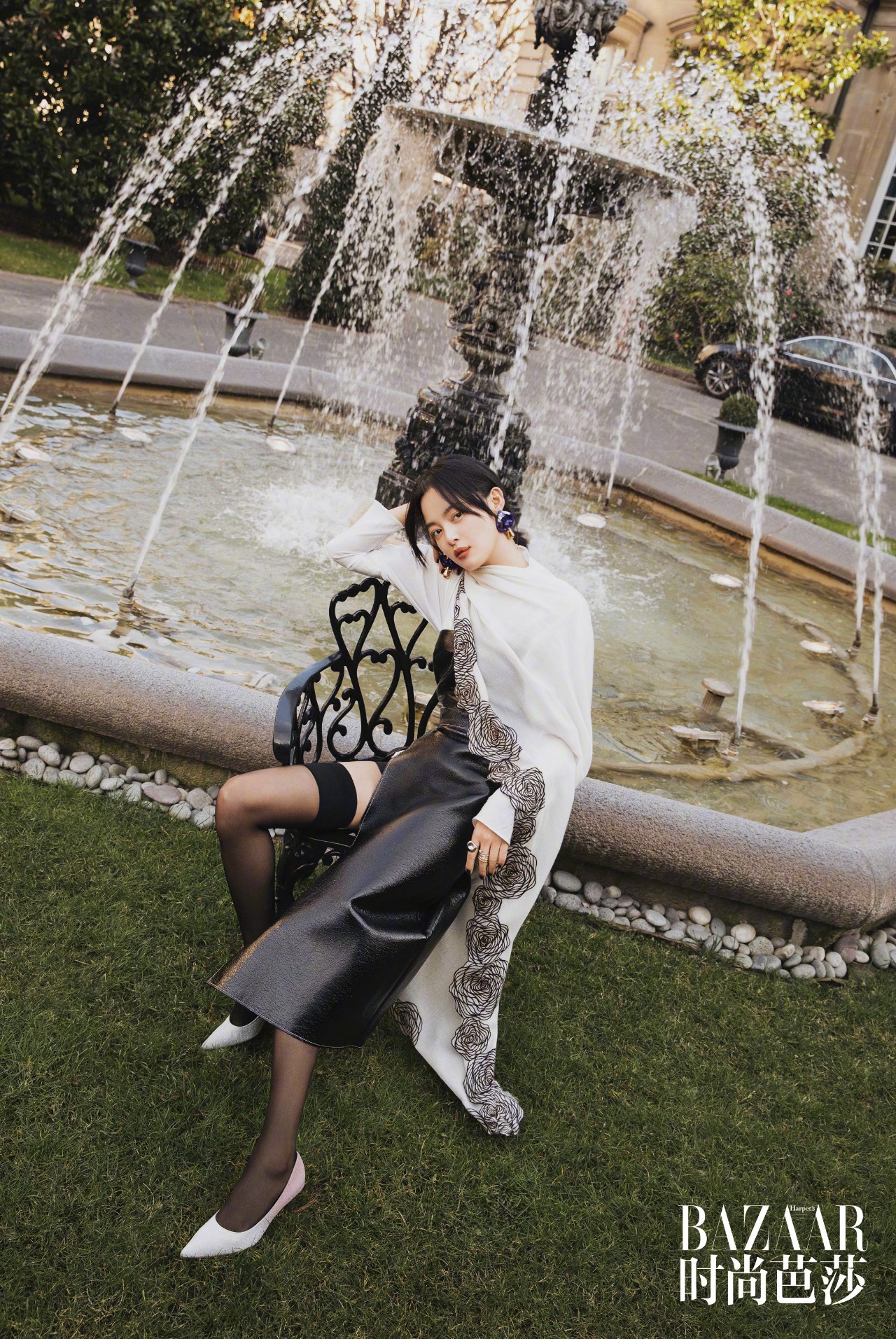 一条丝巾有多种搭配方法,丝巾的十种搭法