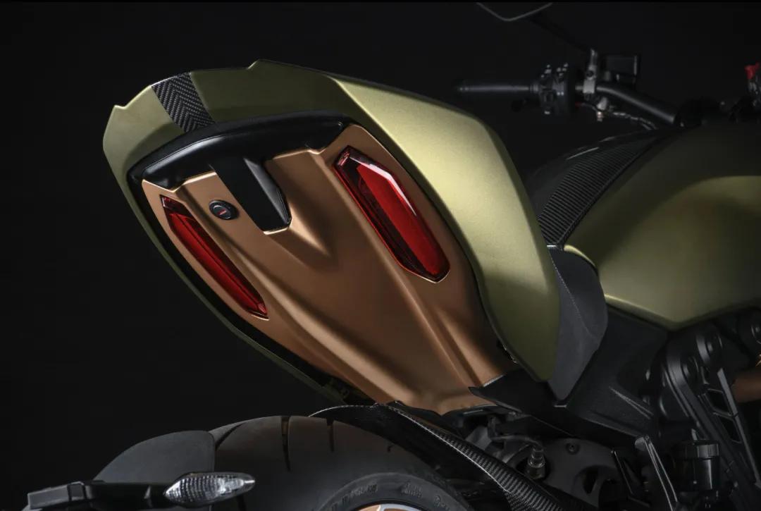 杜卡迪大魔鬼兰博基尼联名多少钱,杜卡迪兰博基尼联名大魔鬼最新款