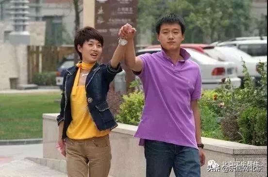 中产奋斗一辈子，不如宋倩5套房？