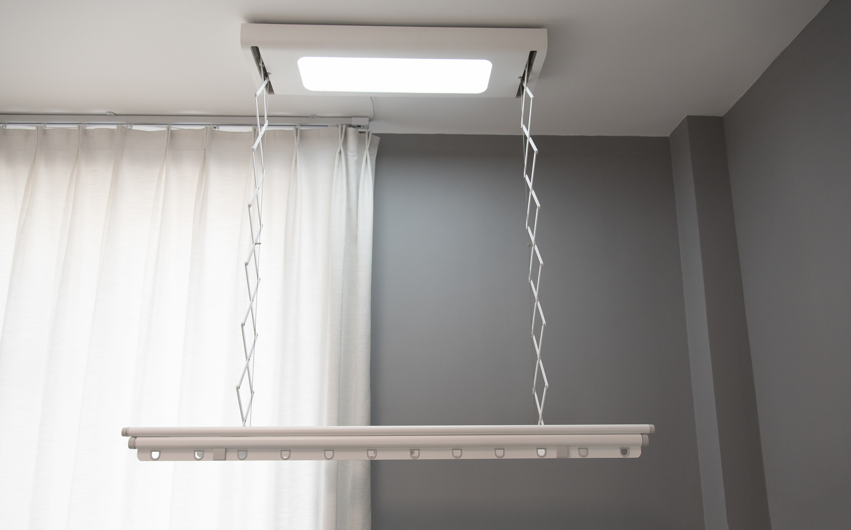 为什么导购不推荐隐藏式晾衣架,电动晾衣架怎么选不入坑