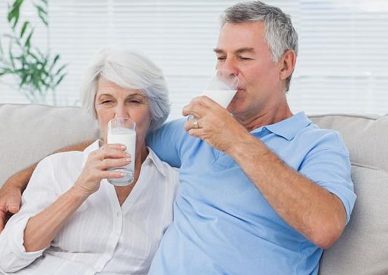 老年人补钙最好最有效的方法,老年人用什么办法补钙最好