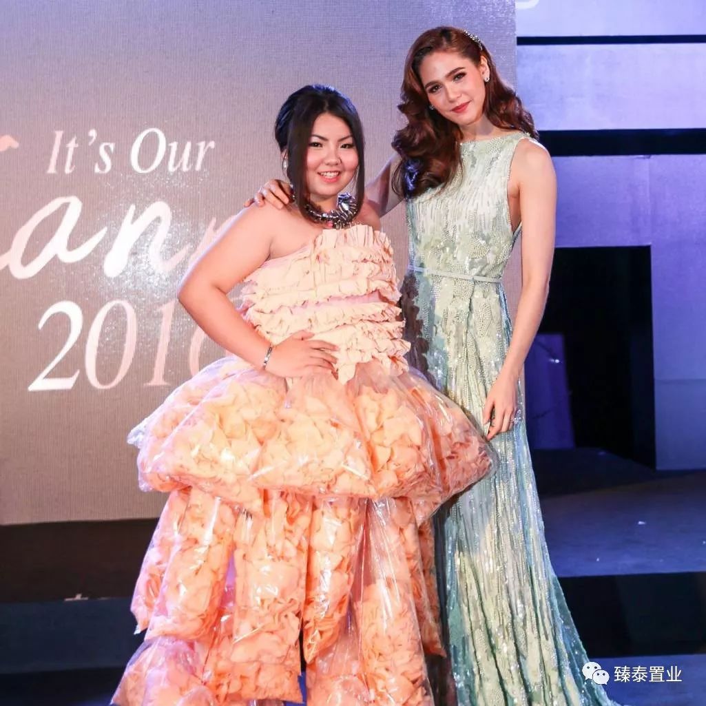 蕾哈娜和超模,蕾哈娜cos万圣节