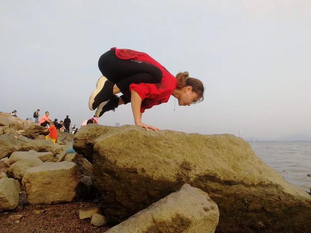 瑜伽小班课收费价目表,298元抢购21天瑜伽课程