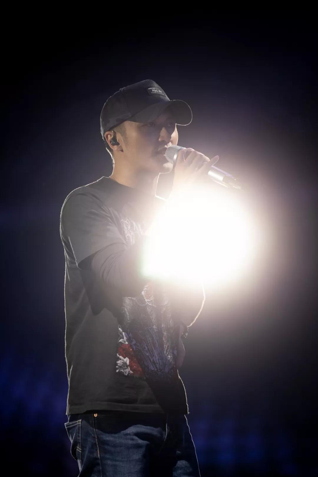 星二代谢霆锋视频,王菲星二代