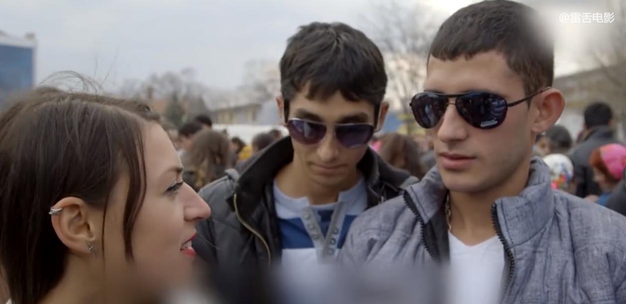 东欧小国奇葩风俗：女孩精心打扮任人挑选，7万块就能娶回家