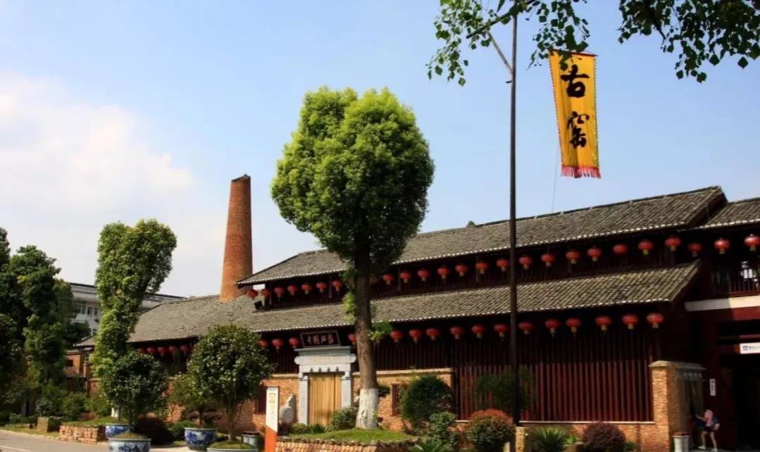 逛景德镇瓷器一条街,景德镇本地人喜欢去玩的瓷器集市