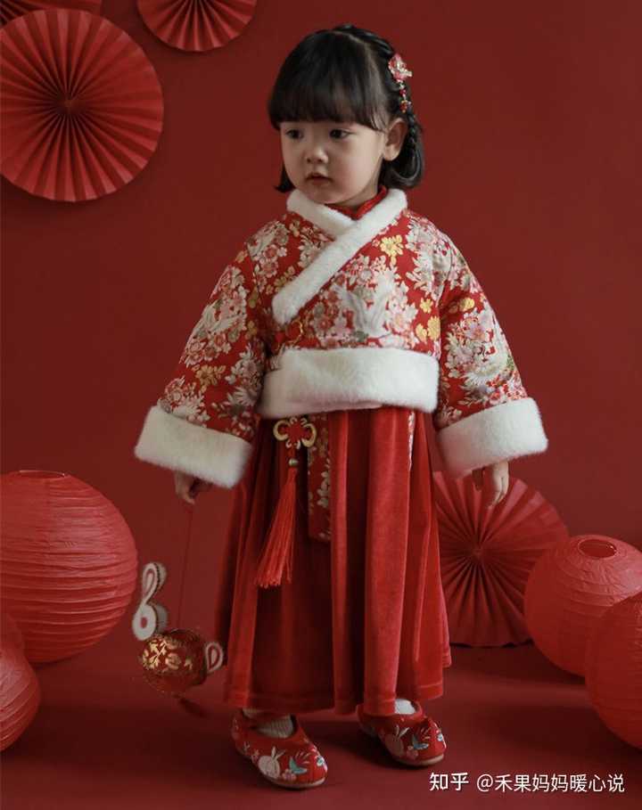 童装女童3-6岁公主裙冬款拜年,2023年最流行的衣服童装