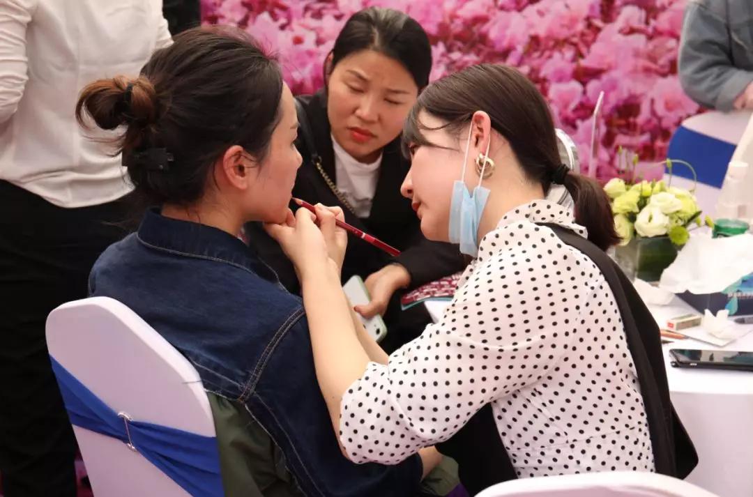 为什么大家都要变美,为什么所有人都要变美