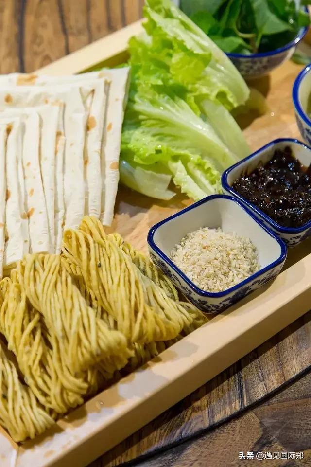 建业樱桃沟足球小镇,郑州樱桃沟建业足球小镇要门票吗