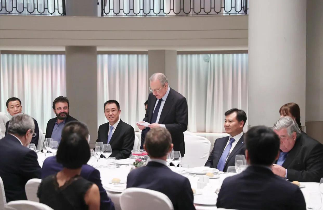 远赴西班牙亲验青训硕果解码许家印的足球情怀