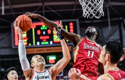 辽篮连胜被终结,郭士强布置边线发球