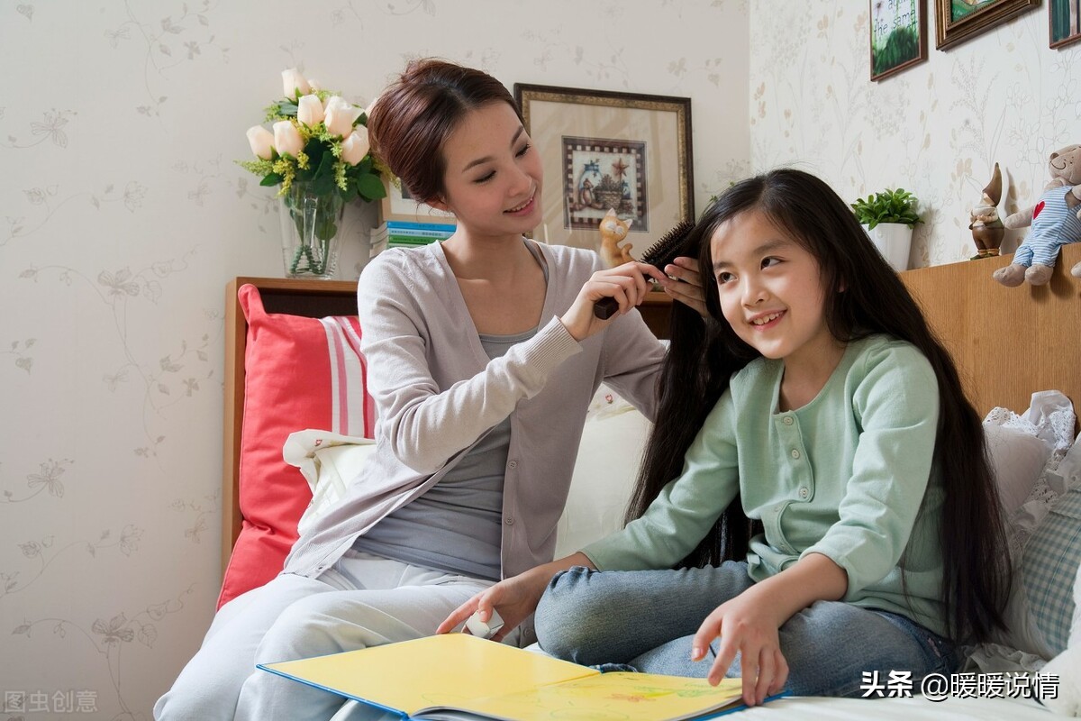 女人穿衣服的颜色,女生穿衣颜色代表她是什么性格