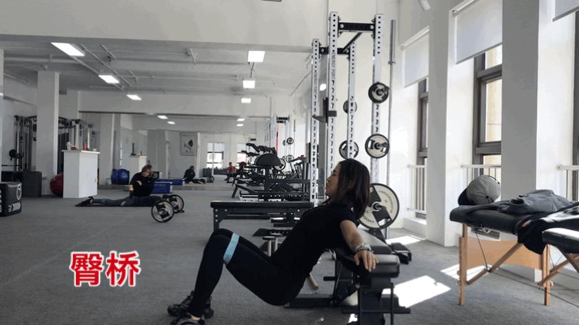 卧推腰力训练,健身教学让卧推时的肩膀不再疼痛