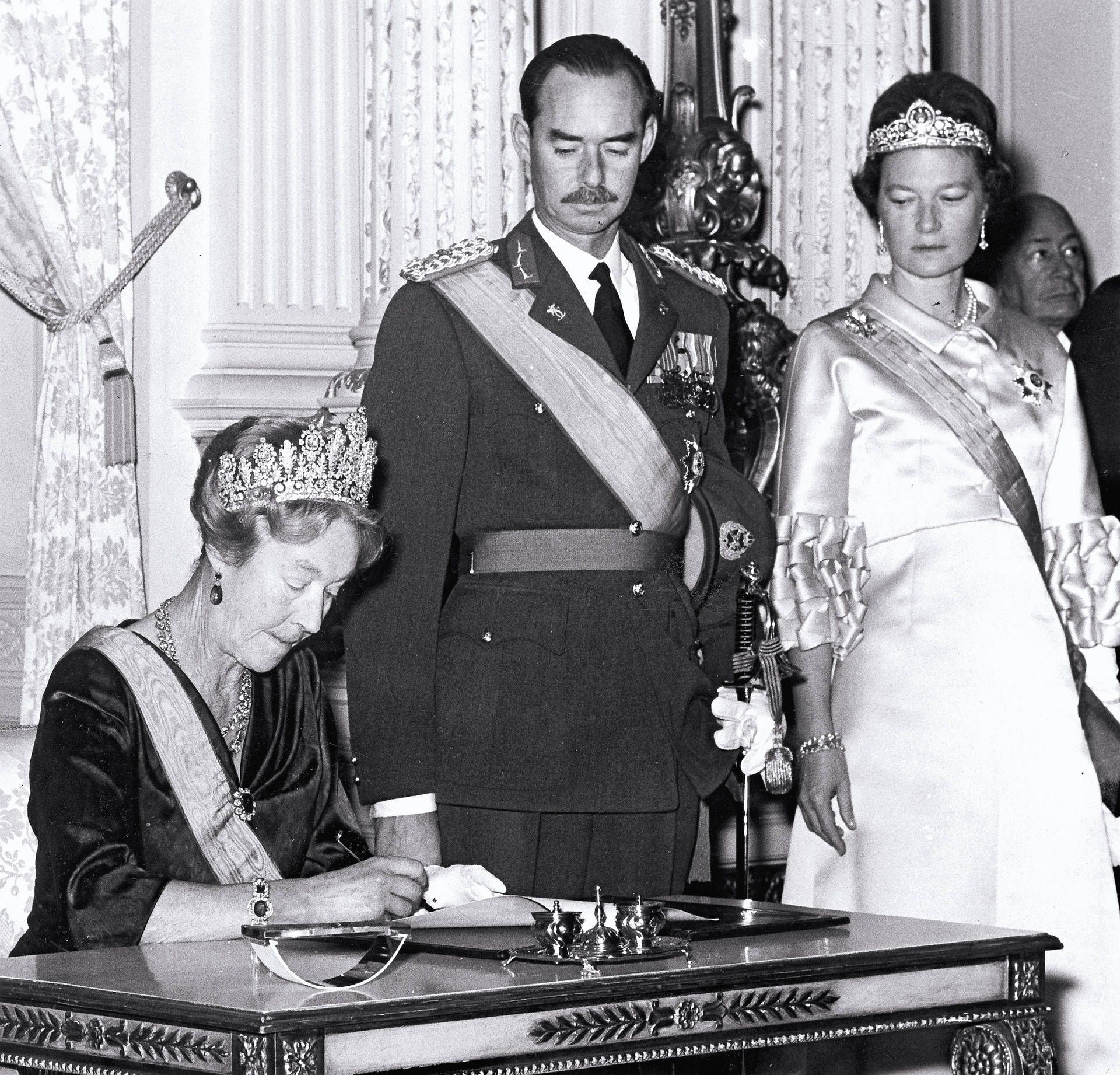 英国王室珍珠胸针,王室珍珠胸针