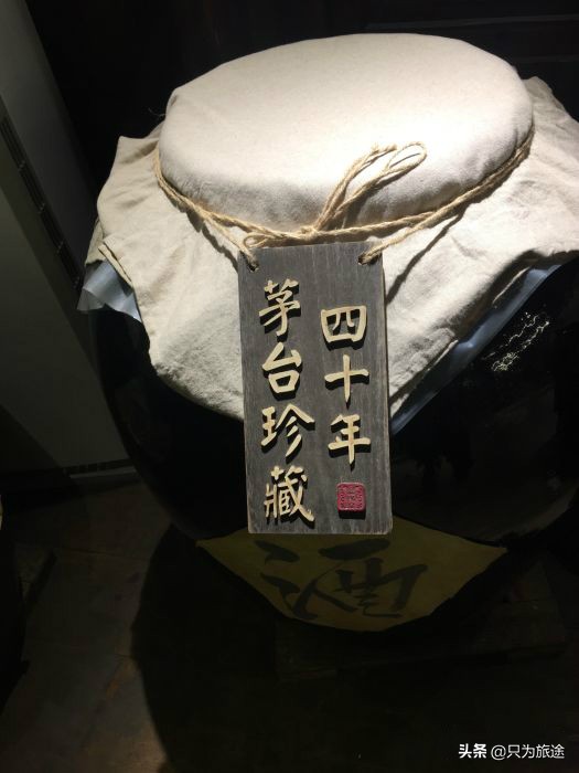 喝白酒的小姐姐古装,穿汉服喝白酒小姐姐