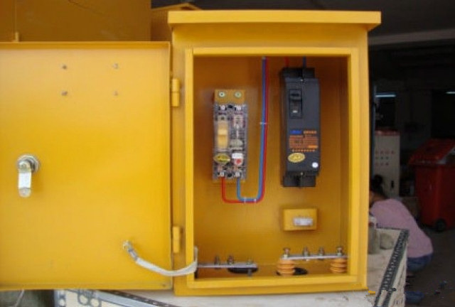 建筑施工现场一级配电箱的配置图,建筑工程临时用电总配电箱线路图