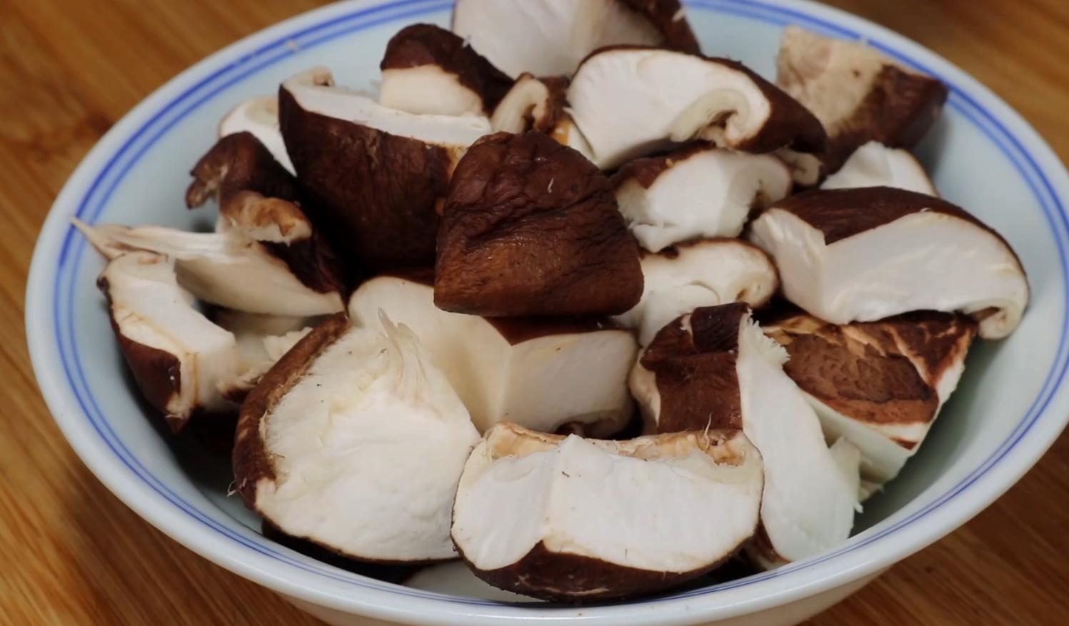 家常炖鸡肉怎么焯水,炖鸡肉要怎样才不柴