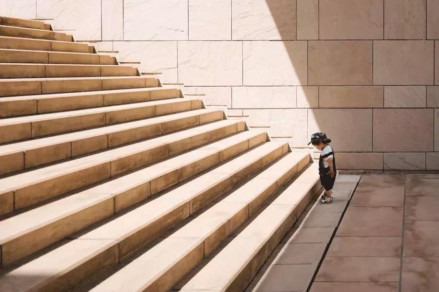 “我花200块，买来女儿性早熟”：多少中国孩子正在被掏空