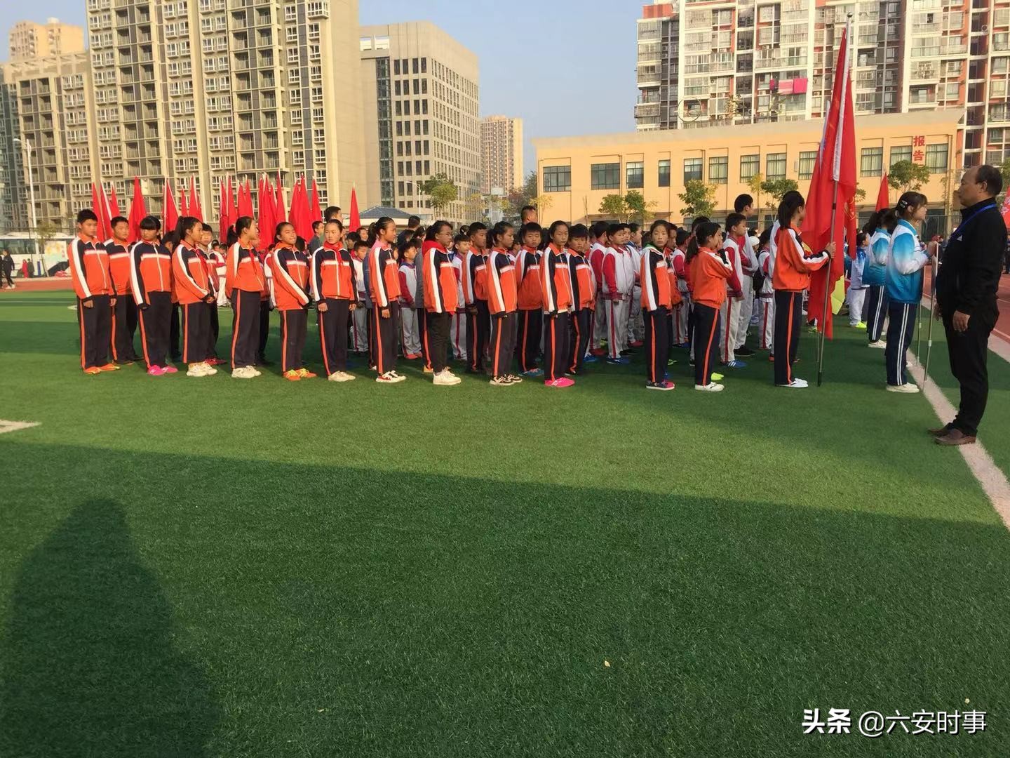 绿茵少年点燃梦想,绿茵场上挥洒汗水追逐梦想