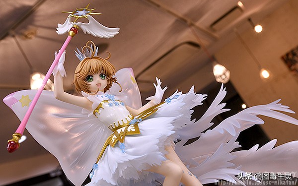 背负翅膀裙带羽毛《魔卡少女樱透明卡牌》木之本樱飞翔装手办