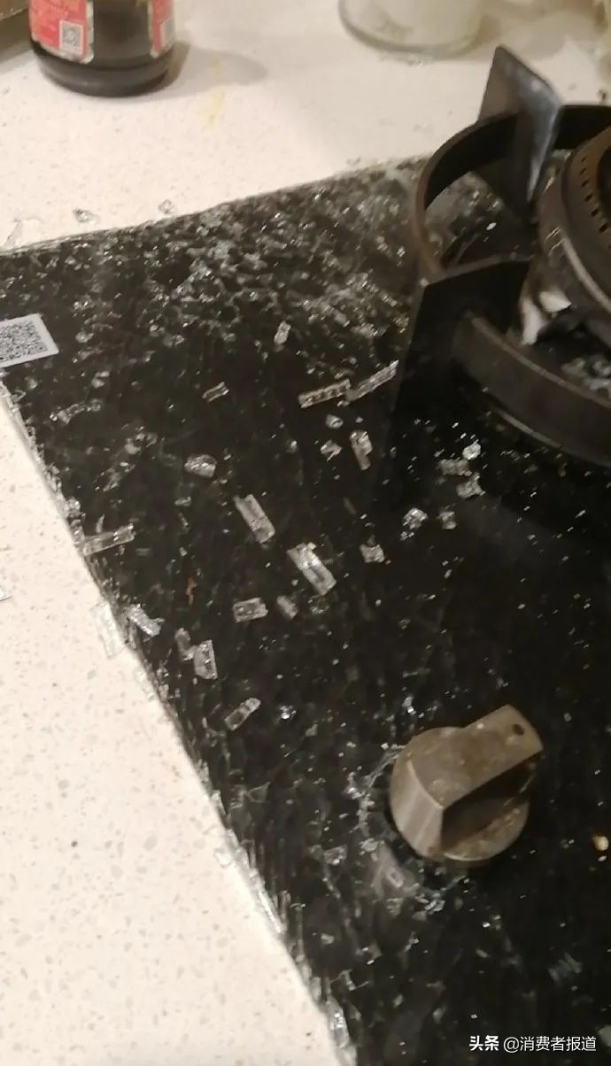 西门子燃气灶打火开关坏了,西门子燃气灶玻璃板拆解维修图示