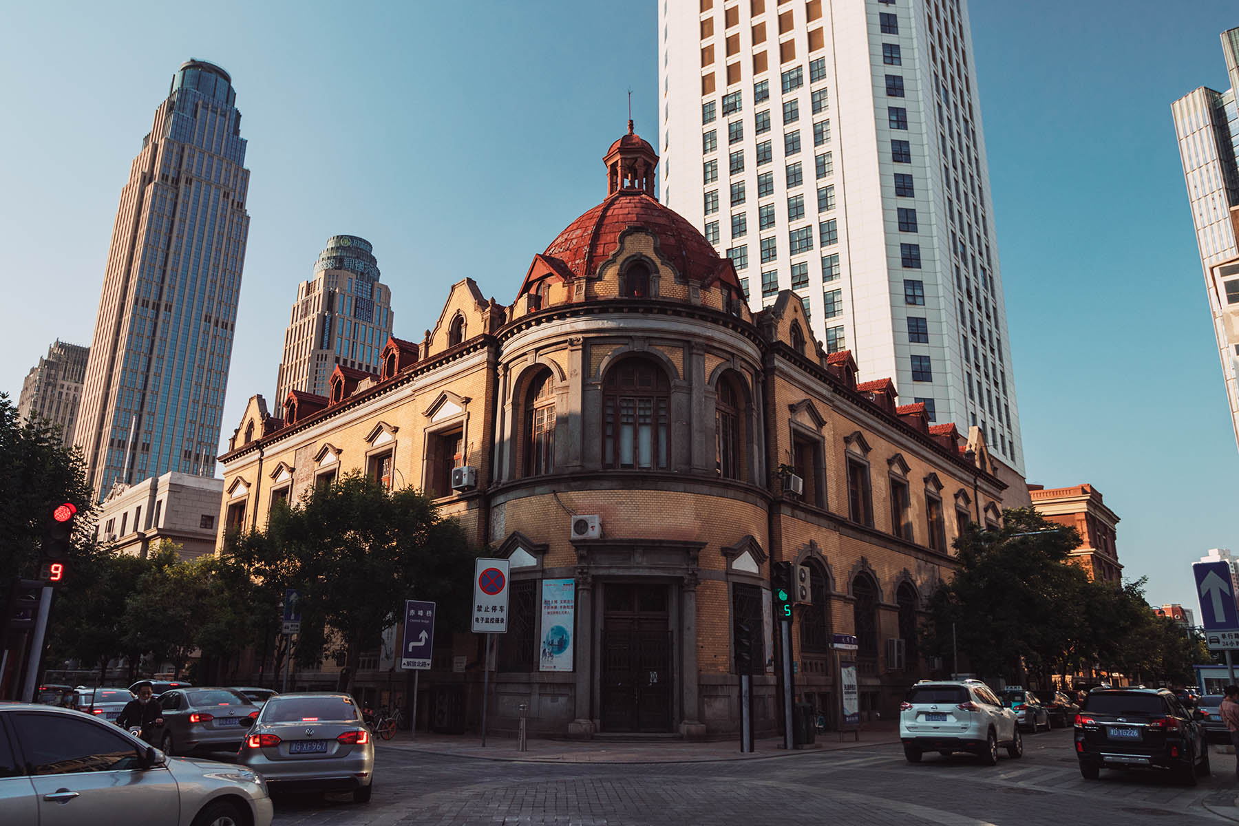 天津解放北路离哪个景点近,外滩为何被叫做远东华尔街