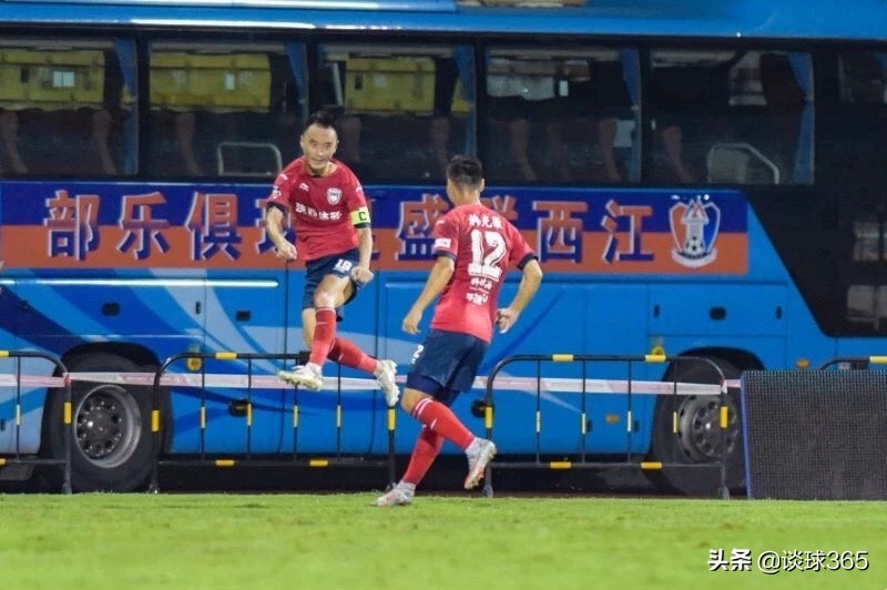 37岁前国脚倒挂金钩再救主,曾效力国安恒大,今成中甲第一福将