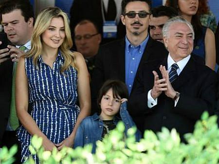 布丽吉特巴西总统,布丽吉特42岁