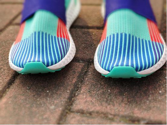 孙杨鞋开箱,孙杨跑鞋图片大全