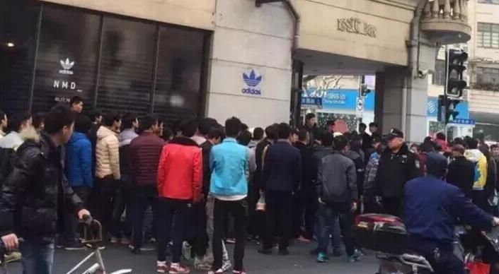 阿迪扳回一城,阿迪达斯扳回一城