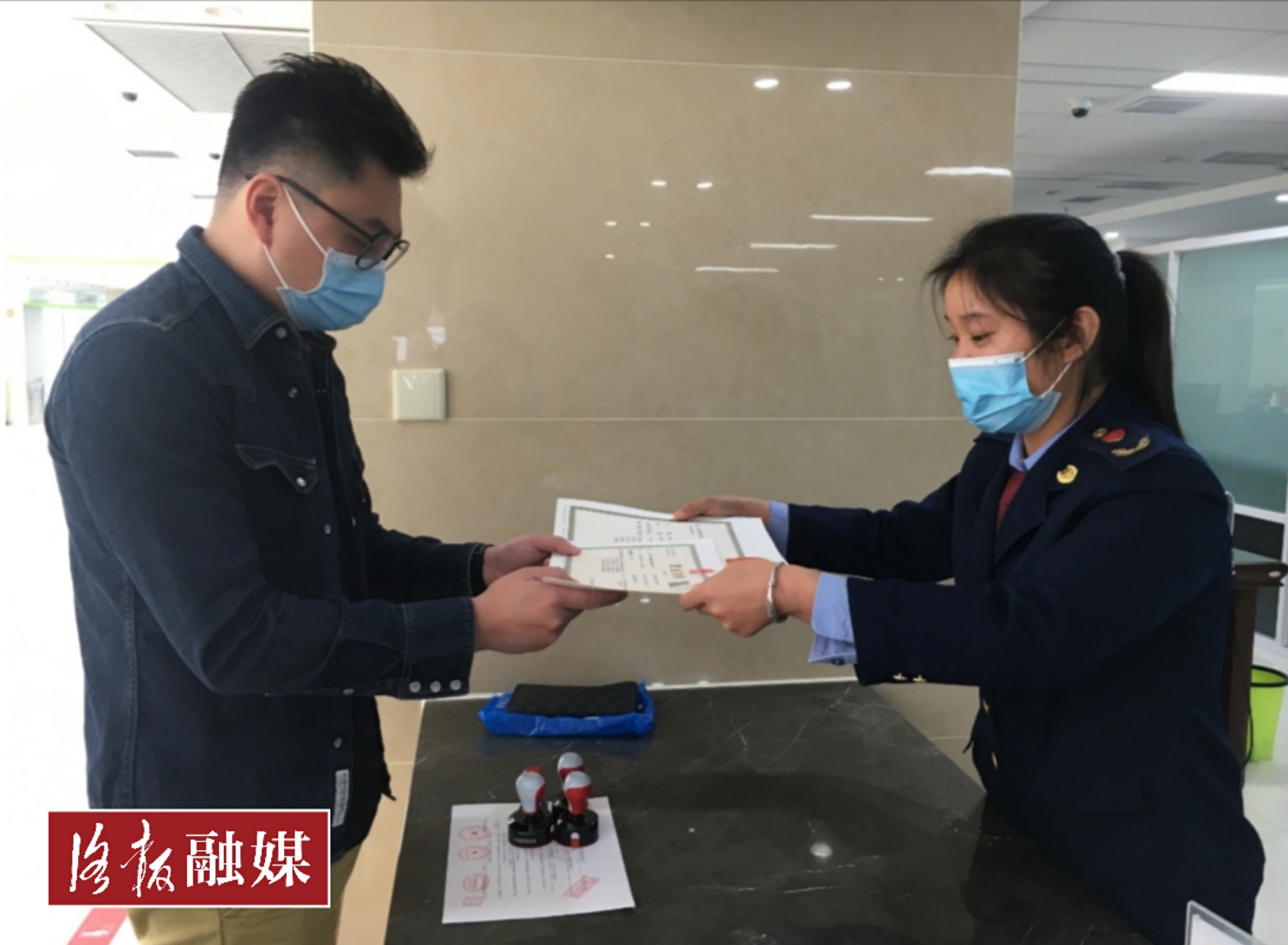 开办企业审批手续一天内搞定,我市企业开办零成本再升级