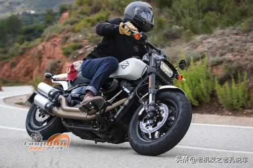 国产“哈雷肥霸”摩瑞MV900，以及国产1810cc美式太子车争相亮相