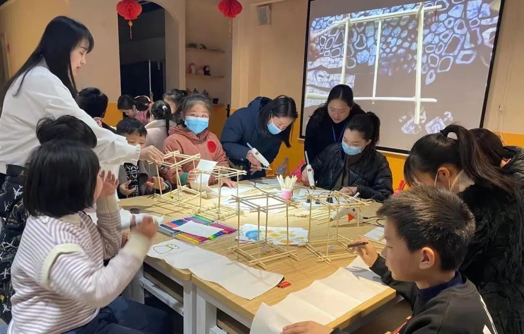 巧手做花灯快乐闹元宵,花灯的手工制作元宵节小班