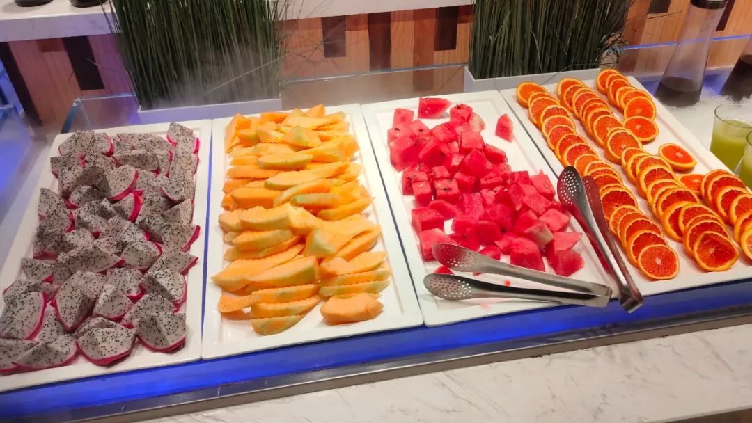 独家亲测，告诉你49元爽吃原价98元的牛排披萨自助，超高性价比