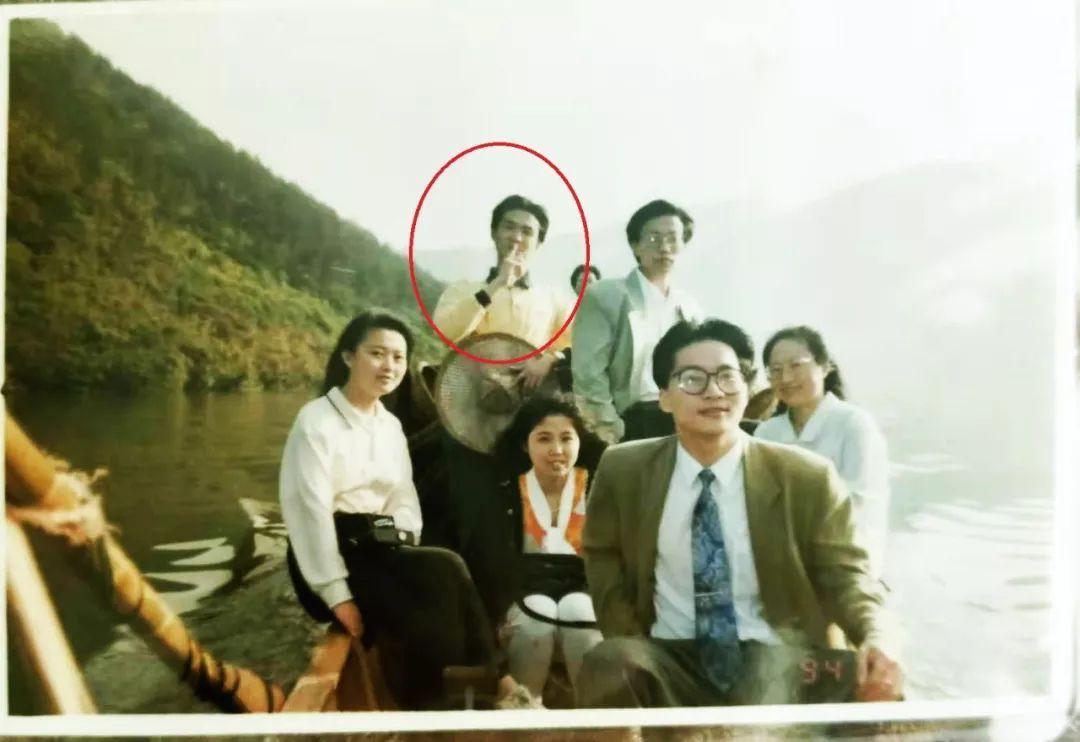 他讲的三国史*放播**量3.9亿，这个会讲故事的男人什么来头？