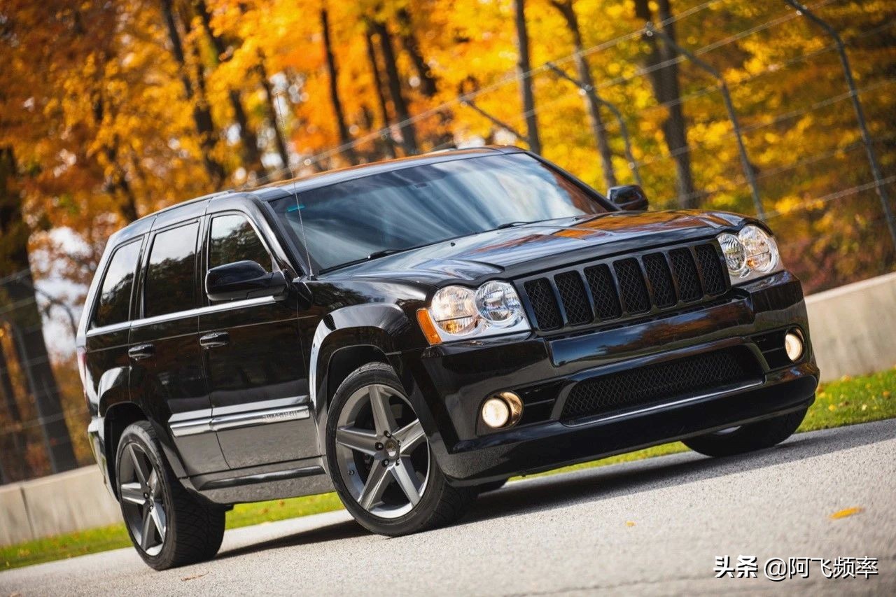 2020款jeep大切诺基srt8试驾视频,08款jeep大切诺基5.7越野