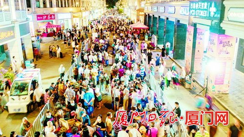 步行街华丽变身,步行街华丽蜕变