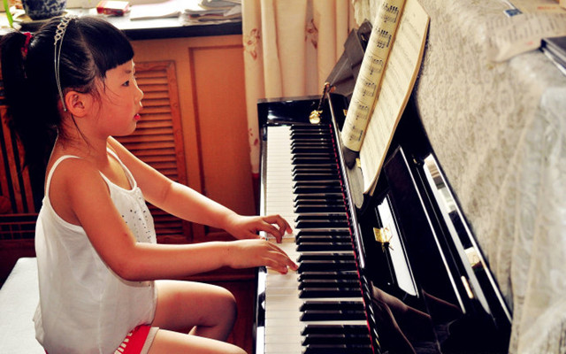 学钢琴遇到难点怎么办,学习钢琴初期很难用英语怎么说