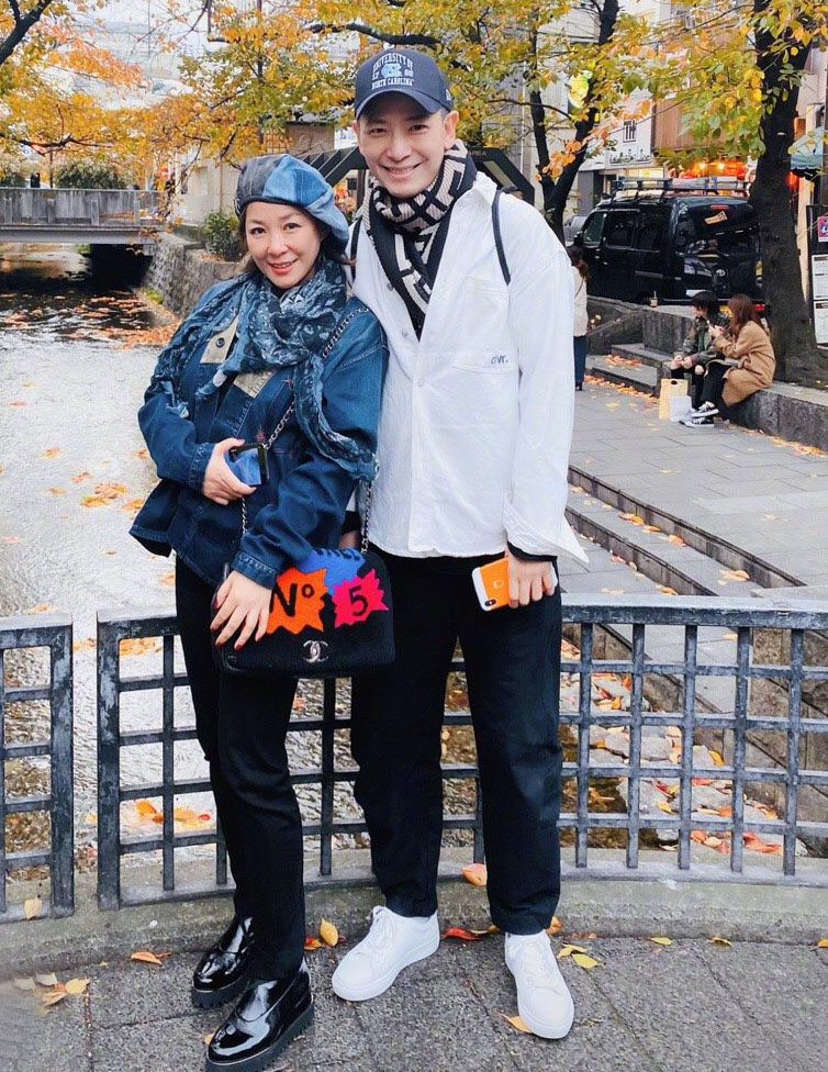 李静创业故事视频播放,李静谈女强人的心酸