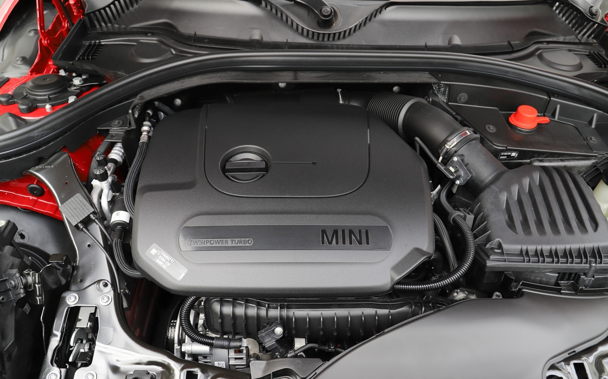 别看空间小，宝马这几款MINI车型，不就是“浓缩即精华”？