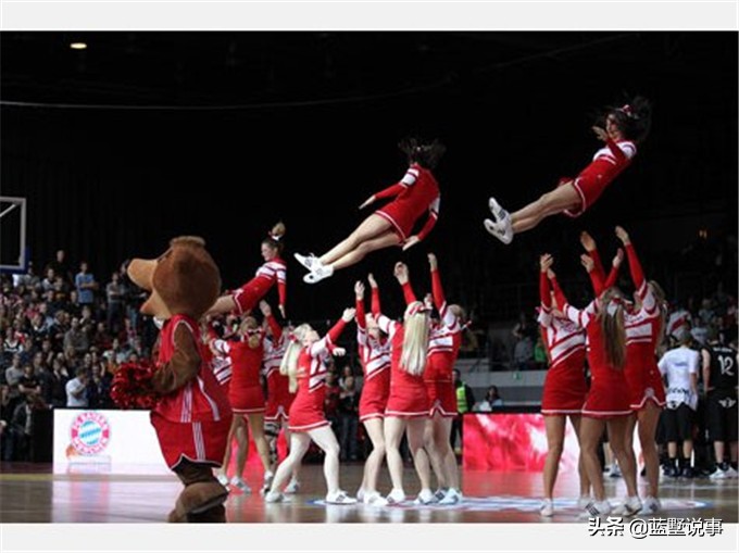 德国篮球拜仁,拜仁拉拉队