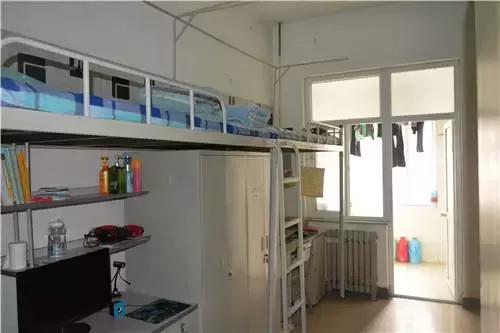 各大学宿舍条件对比,各大学宿舍条件排名