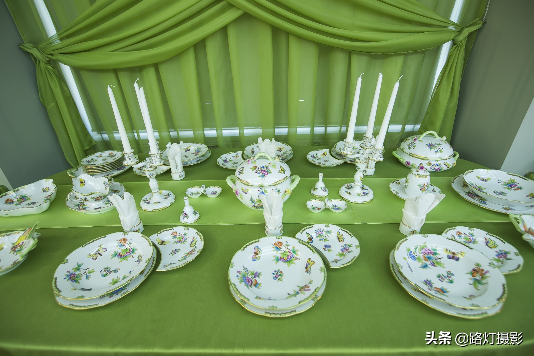 和赫伦齐名的匈牙利瓷器,匈牙利赫伦女王纪念瓷器精品欣赏